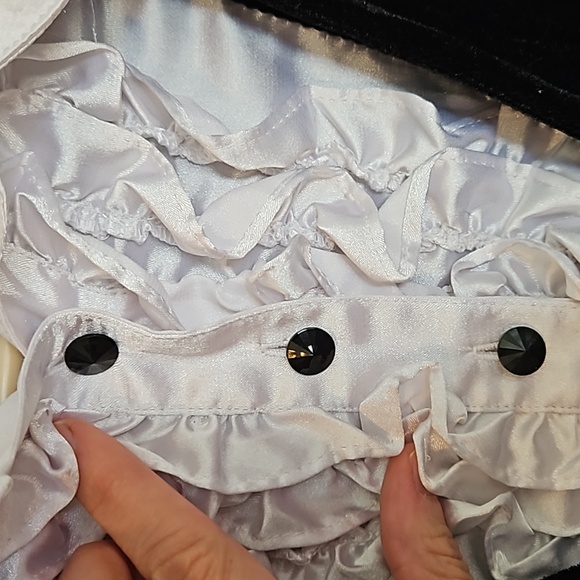 Vintage Alison Daley black velvet ruffle top - Picture 4 of 4